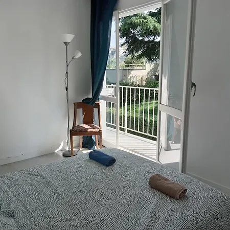 Double Lumineuse Centre Deux Pas Du Metro 巴黎